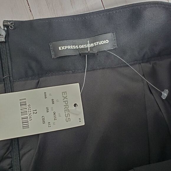 NEW EXPRESS black skirt pleated puffy lined mini 12 - Picture 3 of 7